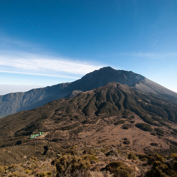 Select 6 Days: Mount Meru & Safari